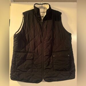 Brand new Black Quilted and Sherpa Reversible Vest with Pockets and Zipper